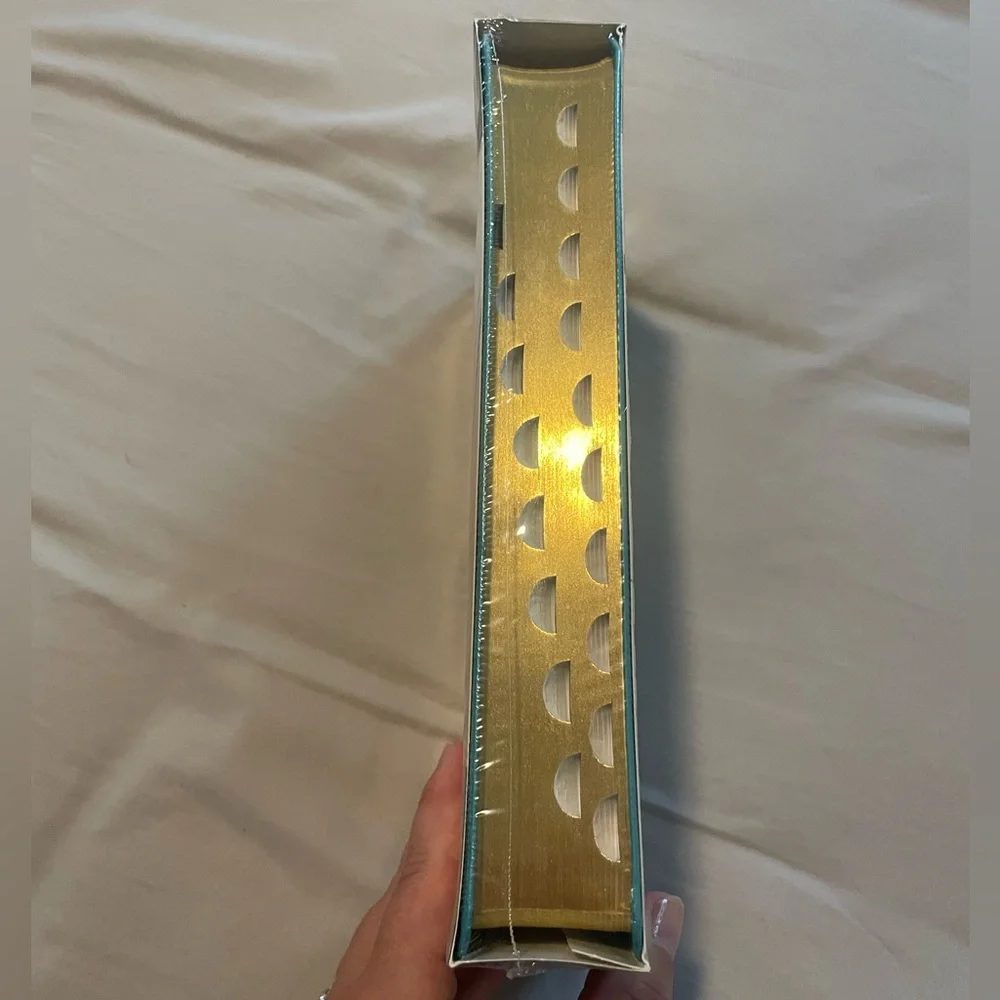 The Holy Bible King James Version Beautiful Teal Cover NWT - Picture 5 of 5